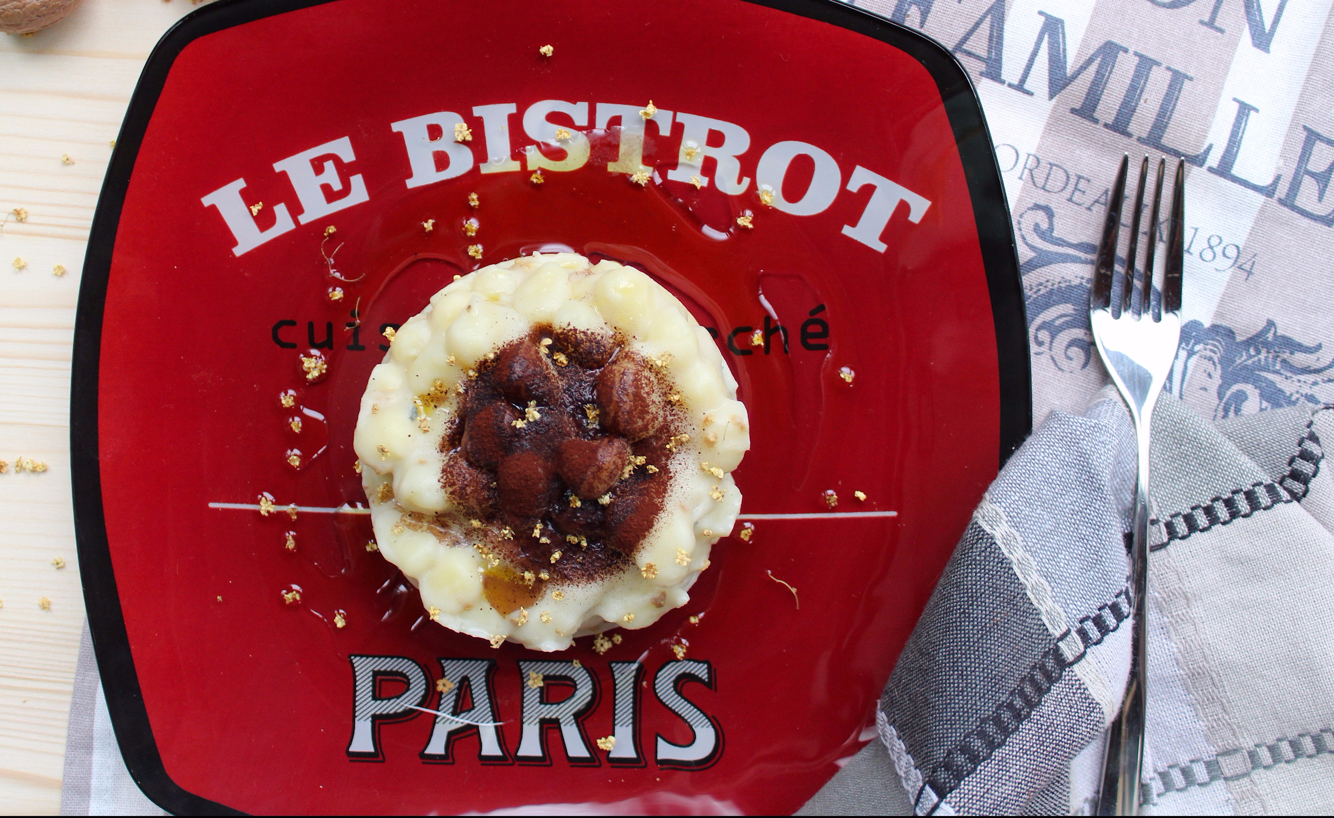 Aria da Bistrot: gnocchi al Roquefort con sambuco e cacao amaro