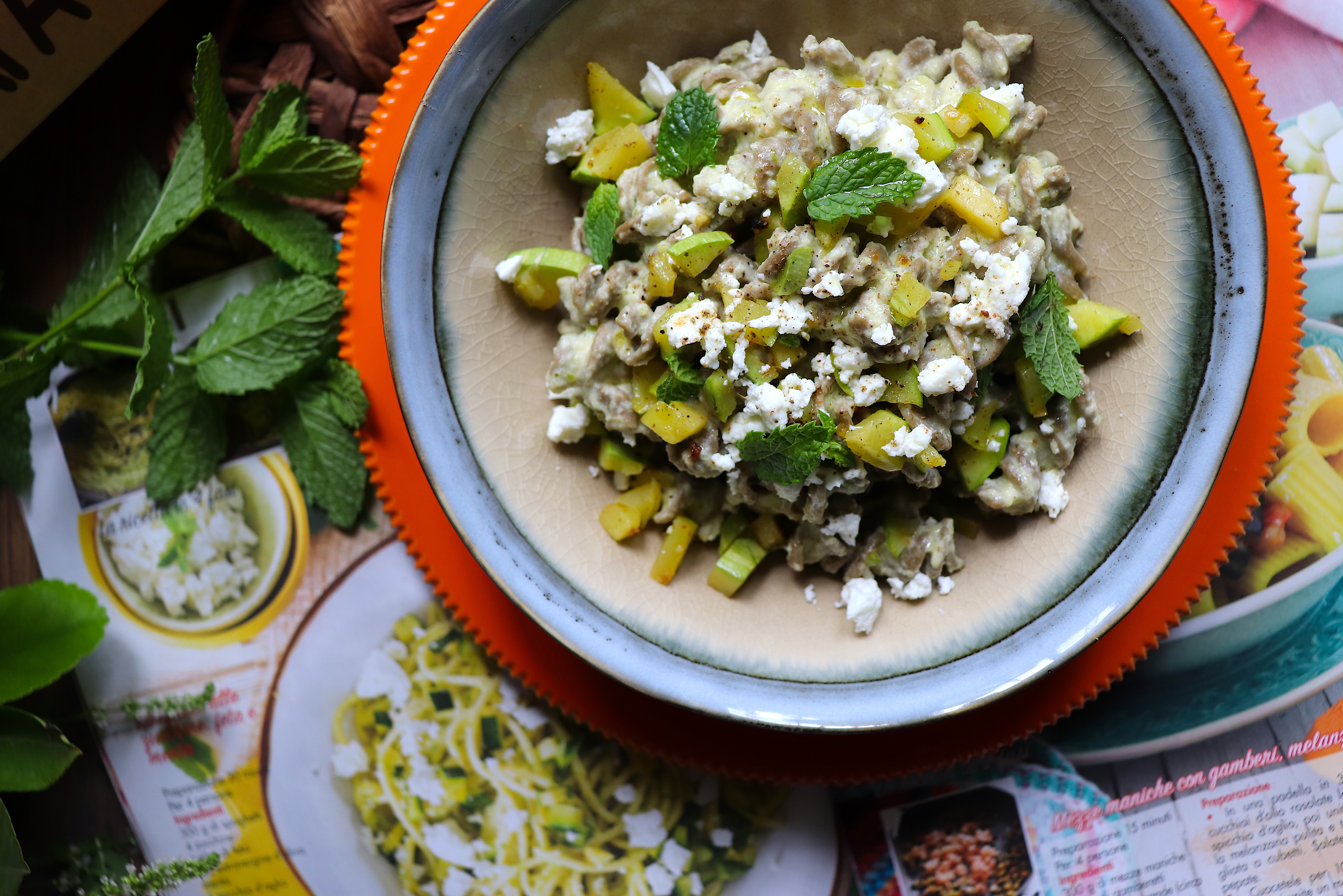 Fusilli di farro all’ortica, feta e menta